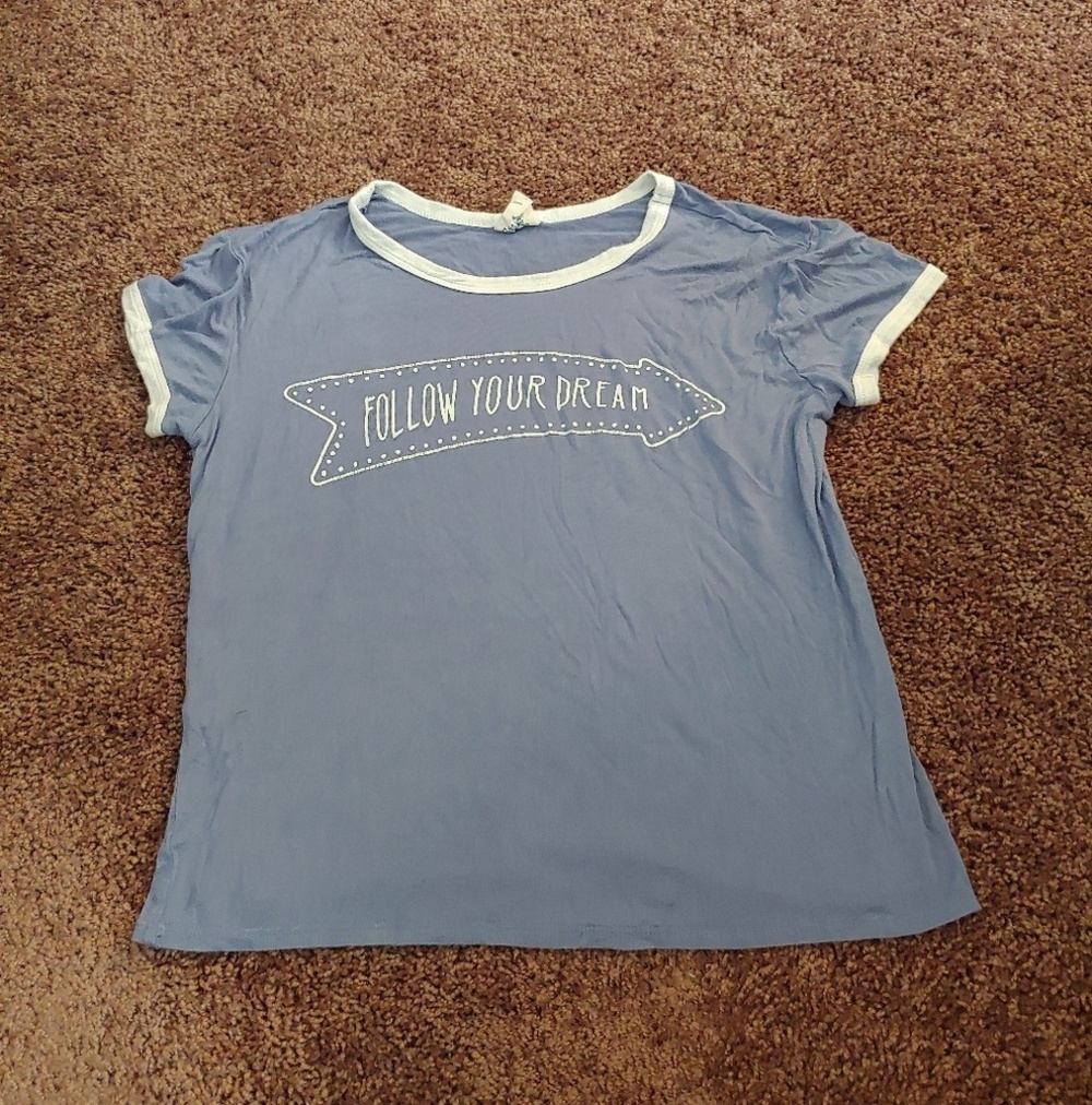 Wild blue Sadie Robertson "follow your dream" tee